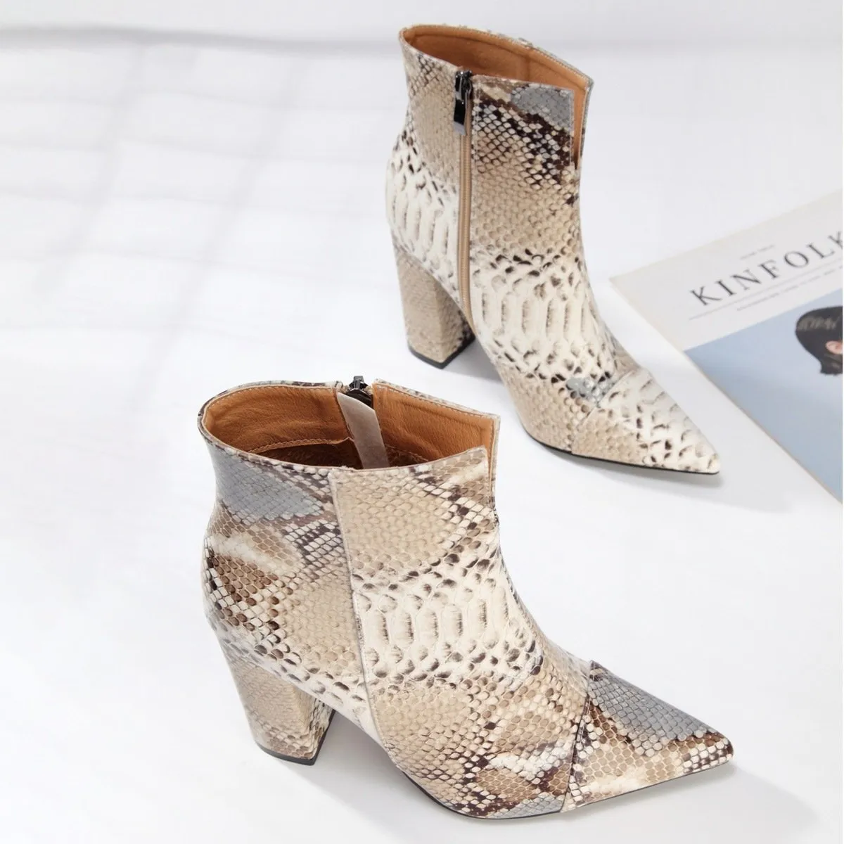 Sohiwoo Women Women Snake Print Boots